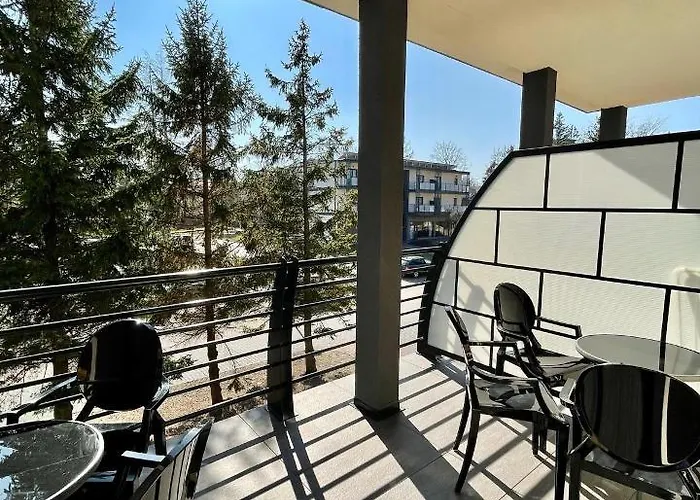 Osrodek Promenada- Faleza Bed & Breakfast 3*