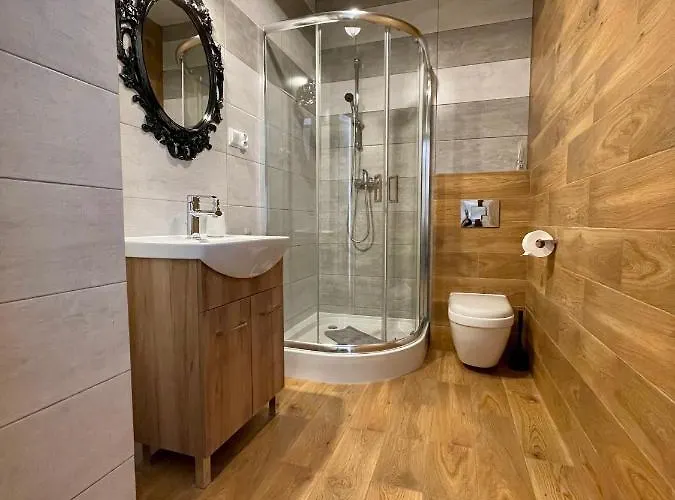 Osrodek Promenada- Faleza Bed & Breakfast 3*