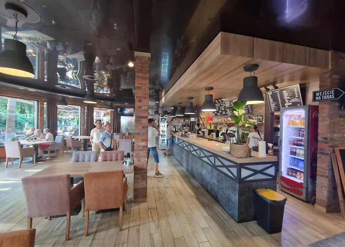 Osrodek Promenada- Faleza Bed & Breakfast